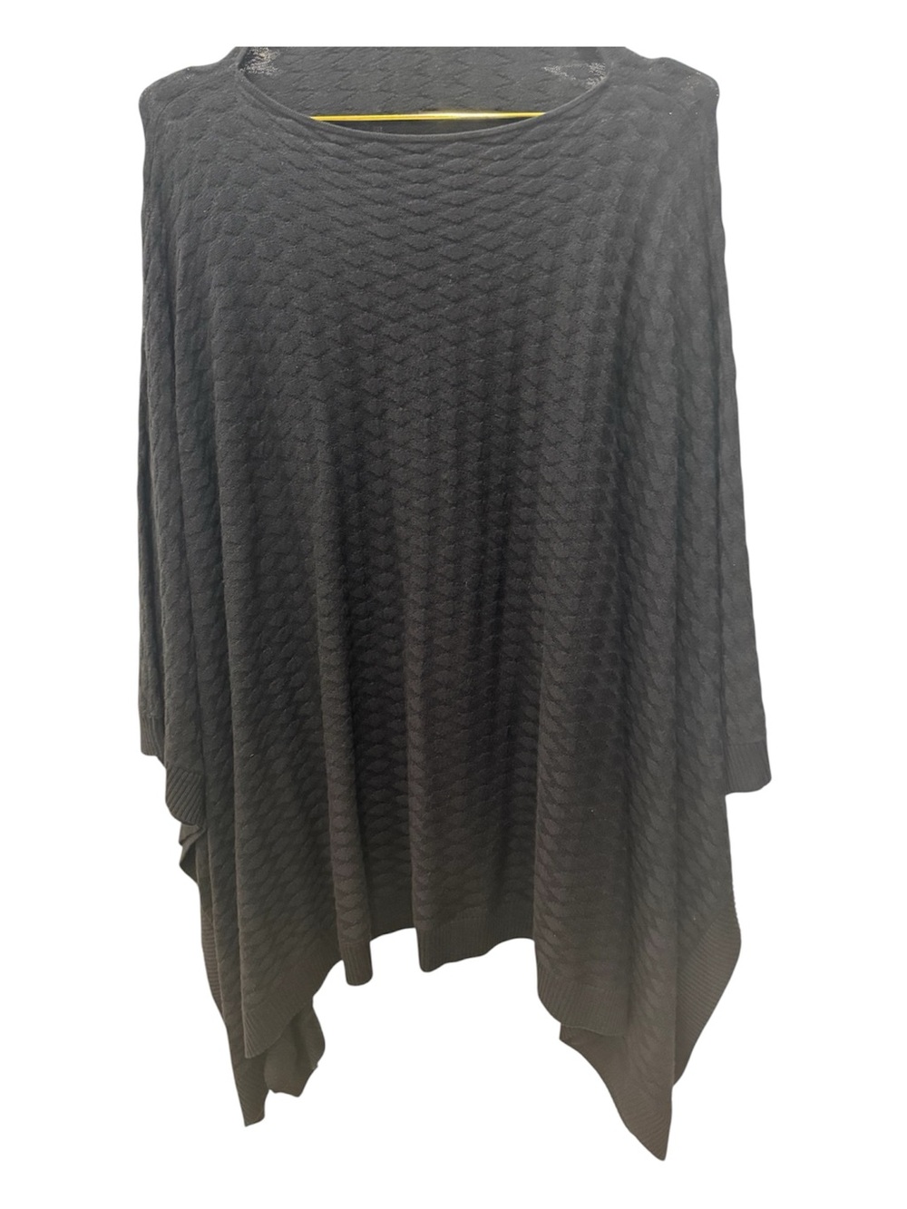 Lululemon Divinity Poncho *Woven in the color Black.